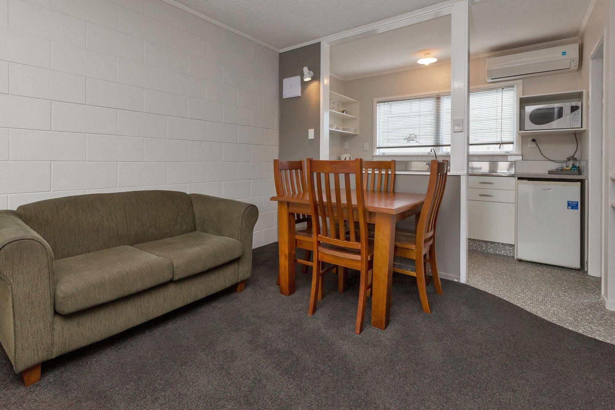 Continental Motel Whangarei Exterior photo